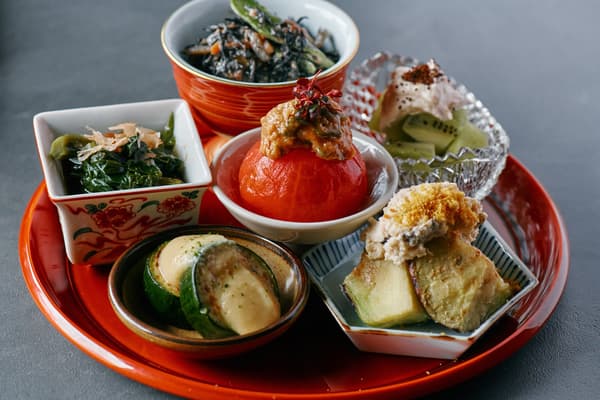 Obanzai full-selection assortment of six seasonal vegetable dishes