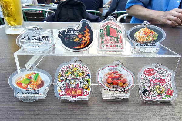 Hassenkaku's original keychain gacha machine and capsule toys modeled after its dishes