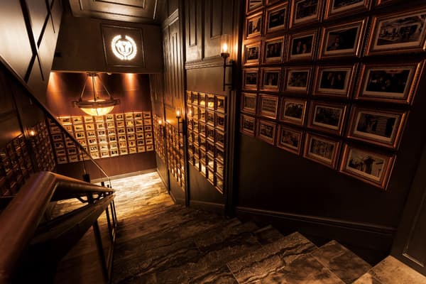 Benjamin Steakhouse六本木外观和入口