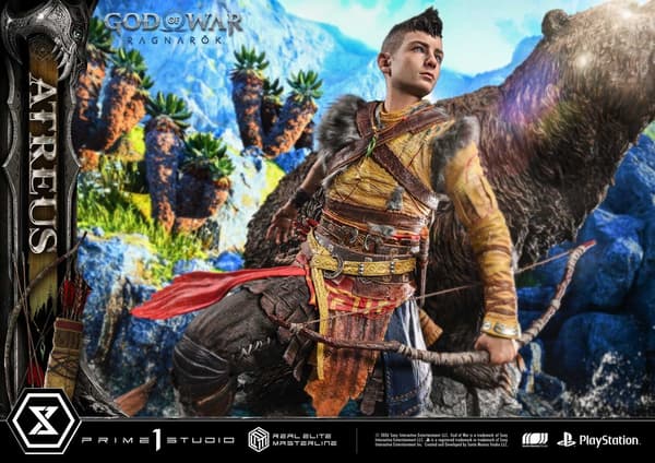 Atreus statue pose detail