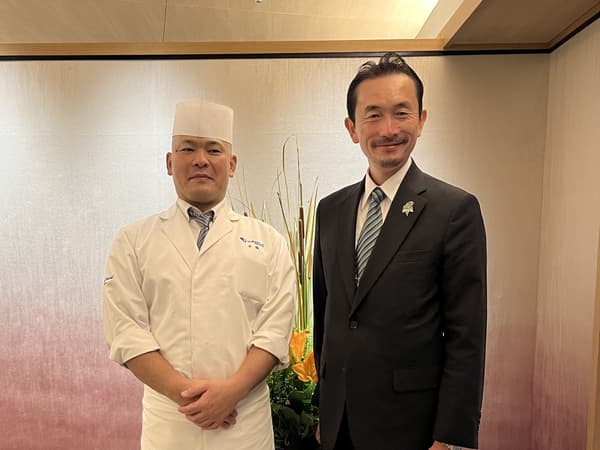 나카조 마사토 총괄 셰프(좌)와 히라카와 와이너리 오너 히라카와 아츠오(우)