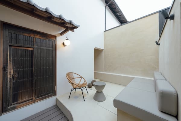 MUDANI Izumi EAST 인테리어