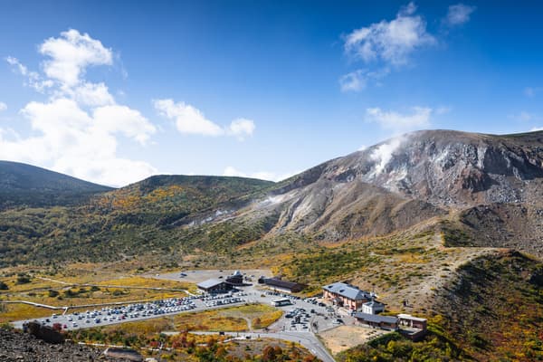 Vista desde Azuma-Kofuji hacia el área de estacionamiento de Jodo-daira