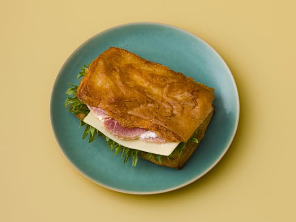 方形三明治 648 日元 / Daisy Tokyo