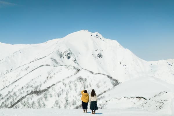 View of the summit of Mt. Tanigawadake from the 1,500 m point