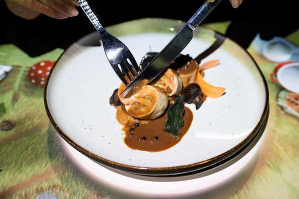 Plato principal servido durante el espectáculo de Le Petit Chef
