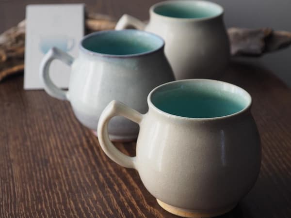 Ceramic mugs