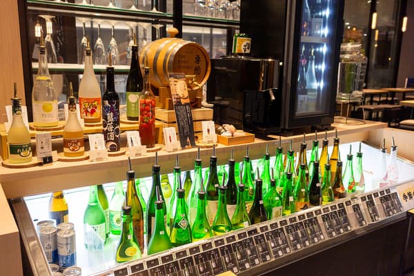 Jajaran sake free-flow