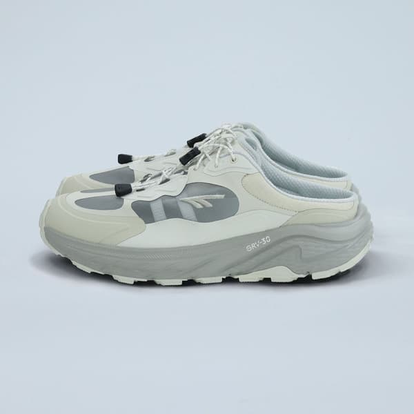 EASTEND FLOAT colorway