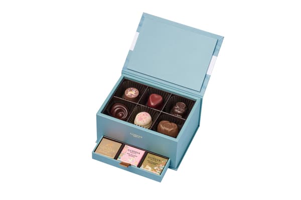 Grand Place 12 pieces contents