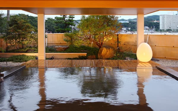 Open-air hot spring bath at Shiraraso Grand Hotel
