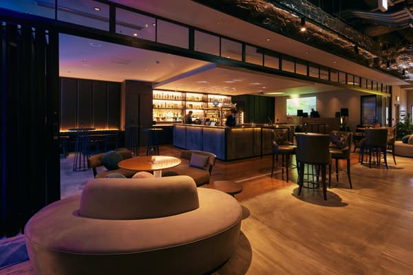 Bar & Dining TORRENT