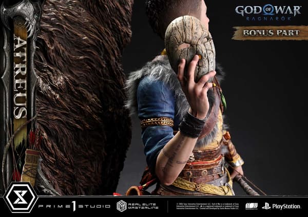 Atreus statue mask eye detail