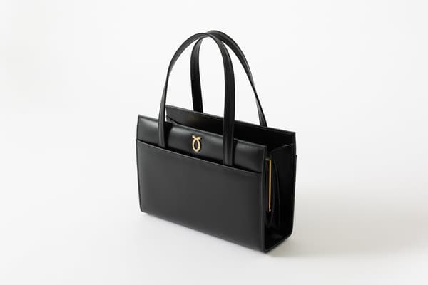 Launer London รุ่น Eleanor มุมเฉียง