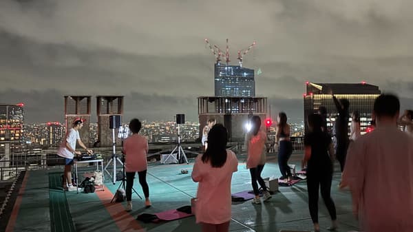 DJ Yoga in action