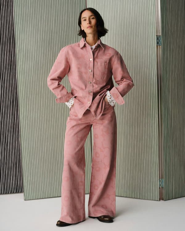 Tote bag lifestyle image