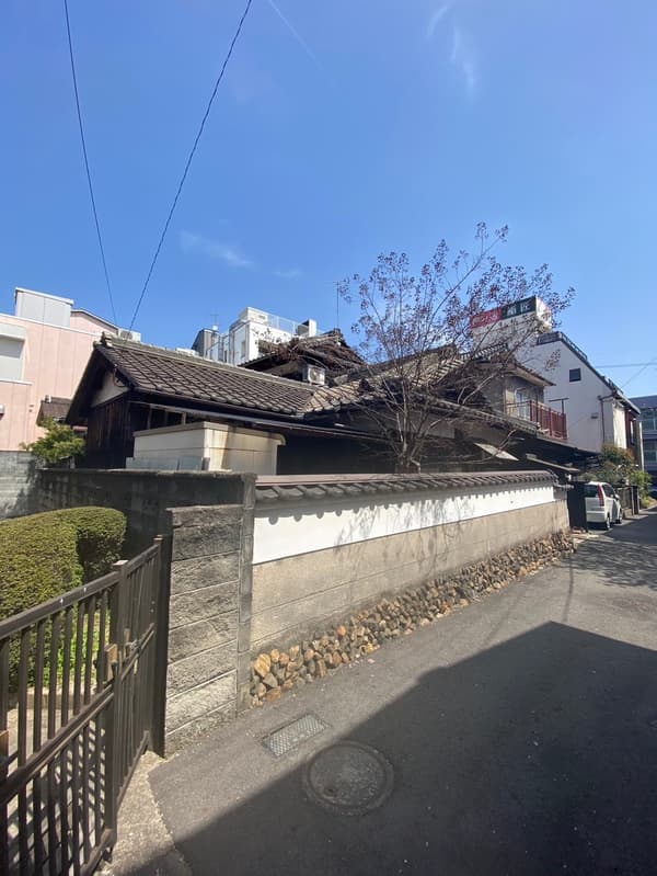 改造前外观2：优雅的日式房屋