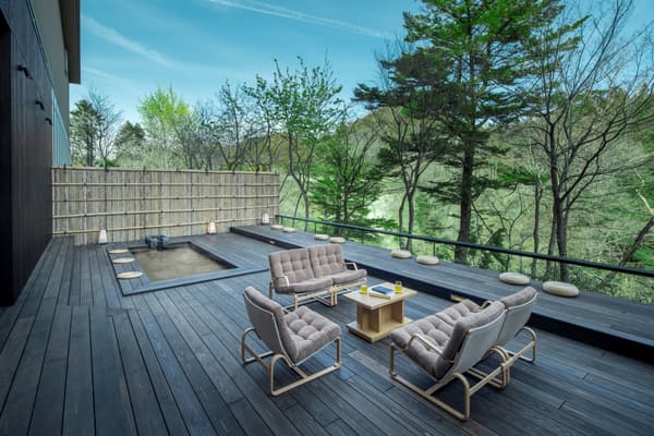 納涼溪流休憩廳