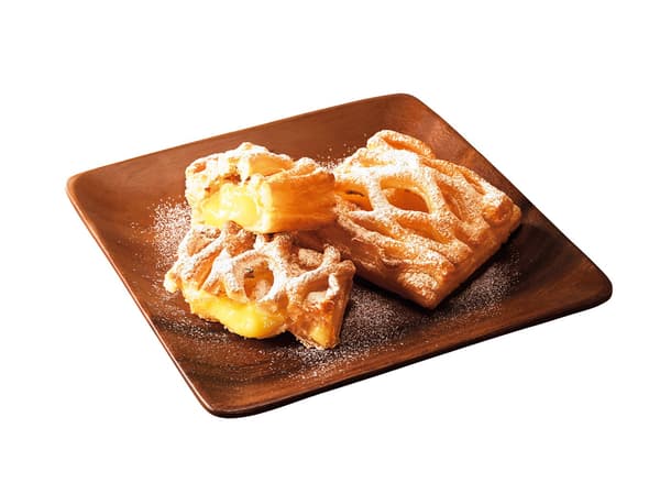 新鲜出炉的熔岩巧克力蛋糕