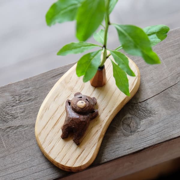 Tiny bear single-stem vase