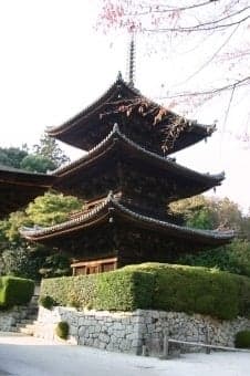 미이데라 삼층탑