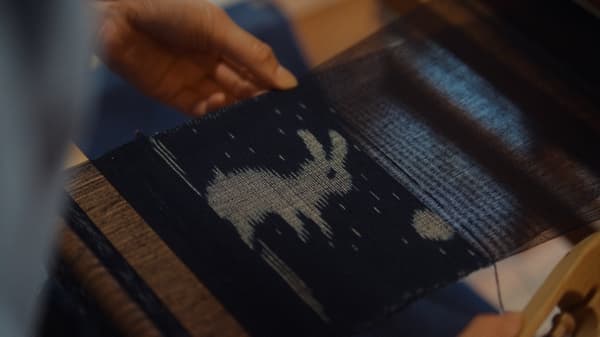 Weaving process at a kasuri studio