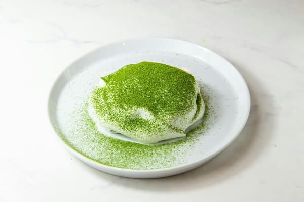 Tiramisú de Matcha recién hecho