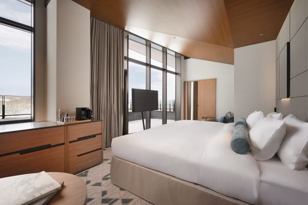 日航尚格套房卧室