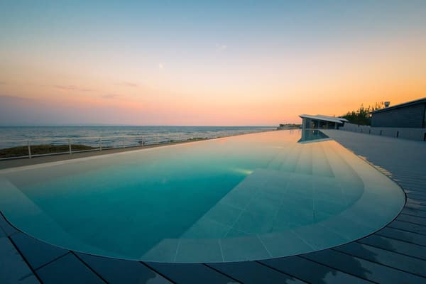 Infinity hot spring pool at Aqua Ignis Awaji Island