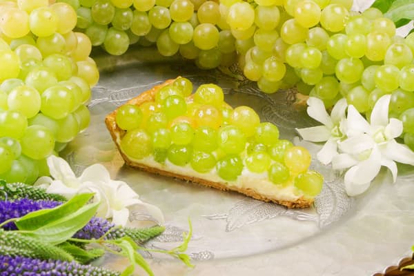Nagano Prefecture Honey Seedless Grape Tart