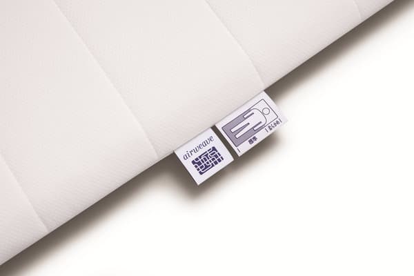 肩部区域设计得更柔软，以提高舒适度