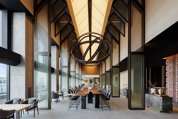 THE OSAKA STATION HOTEL 的 THE LOBBY LOUNGE