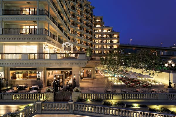 神户海港乐 La Suite 酒店