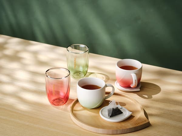 Koleksi liburan TEAVANA