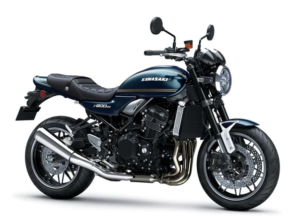 Z900RS dalam warna Candytone Greenish Blue