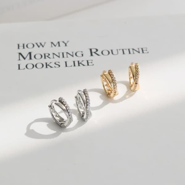 Cross Hoop Earrings / Cubic Zirconia (クロスフープピアス / キュービックジルコニア)