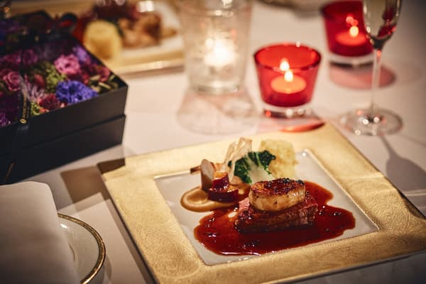 A Christmas dinner image