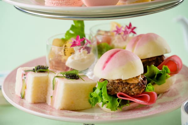 Peach-shaped Mikumano beef sliders from Mie Prefecture