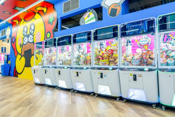 บรรยากาศภายในร้าน GiGO Crane Game Oasis Soka Seimon Plaza