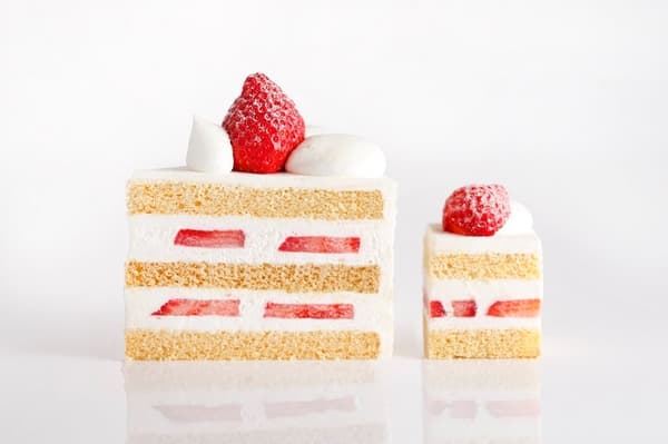 New Super Amaou Shortcake (¥1,540) and buffet size