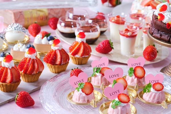 Ristorante Mangiare Water Edge YOKOHAMA草莓甜点车