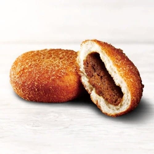 Seven Cafe Bakery 的现炸咖喱包