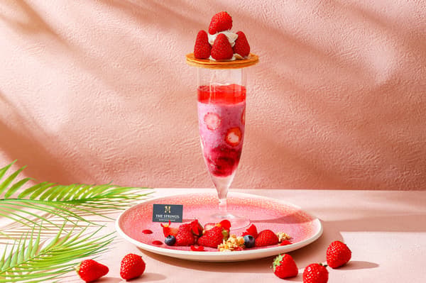 Strawberry & Berry Smoothie Parfait