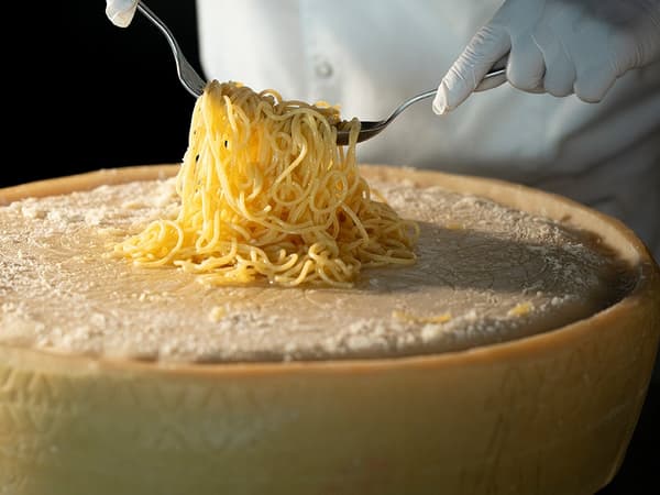 Spaghetti Carbonara finished with Grana Padano
