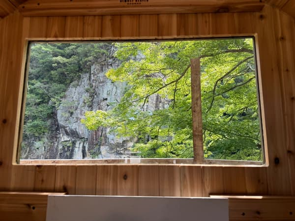 강이 내려다보이는 리버사이드 글램핑 이나가와 전용 데크