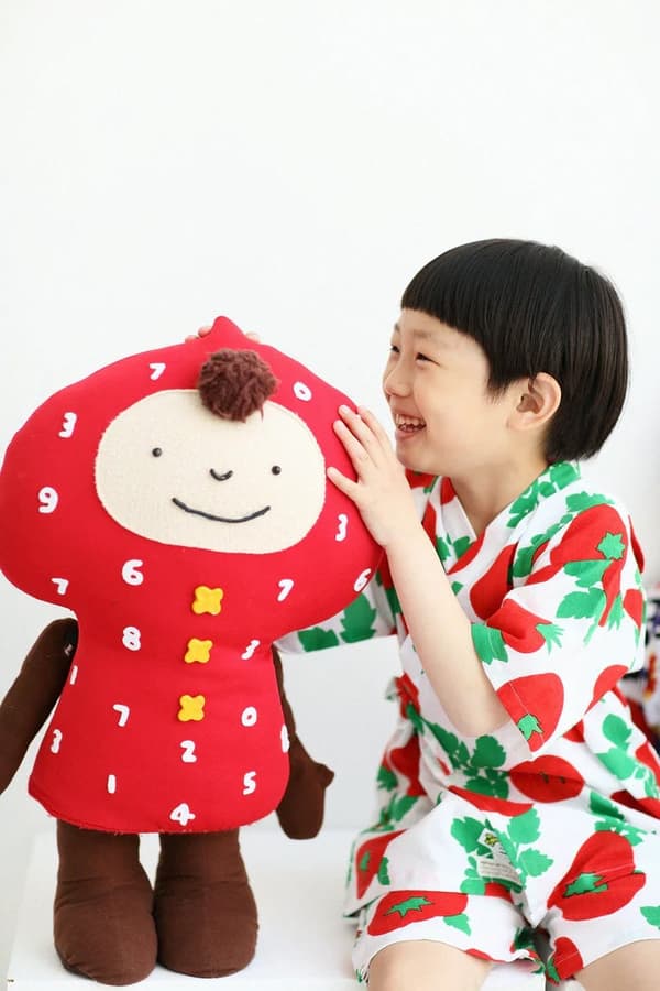 Isemomen Kodomo Jinbei worn by child
