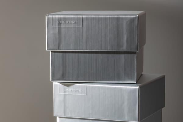 Caja de flores exclusiva de la tienda insignia