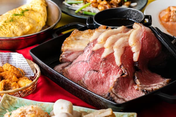 Live-cooked roast beef, one of the buffet's featured dishes