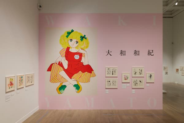 Tampilan instalasi pameran Shojo Manga Infinity di The National Art Center, Tokyo