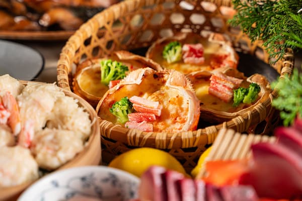 Crab dishes at The Pulse Kirishima dinner buffet